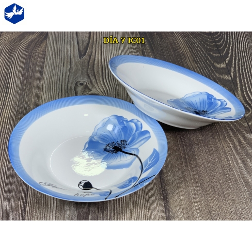 đĩa sứ sâu lòng 7 inch - bông hoa xanh to viền miệng - IC01
