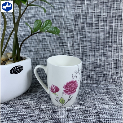 ly sứ nhọn hoa văn hoa mẫu đơn hồng đẹp - 889