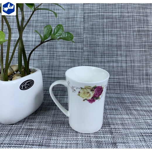 ly kiểu dáng loe hoa văn hoa hồng đẹp - 001