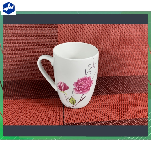 ly sứ nhọn men trắng hoa văn hoa mẫu đơn hồng đẹp - 889